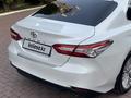 Toyota Camry 2019 года за 14 500 000 тг. в Алматы – фото 22