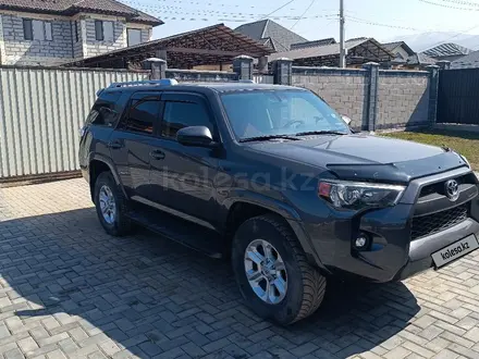Toyota 4Runner 2017 года за 18 000 000 тг. в Алматы – фото 2