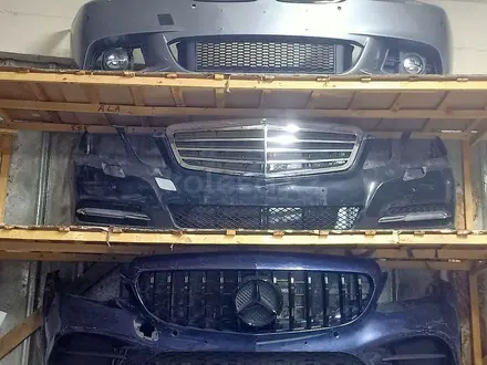 Передний бампер W212 Elegance за 250 000 тг. в Алматы