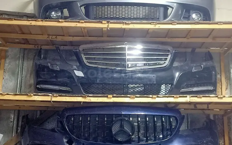 Передний бампер W212 Elegance за 250 000 тг. в Алматы