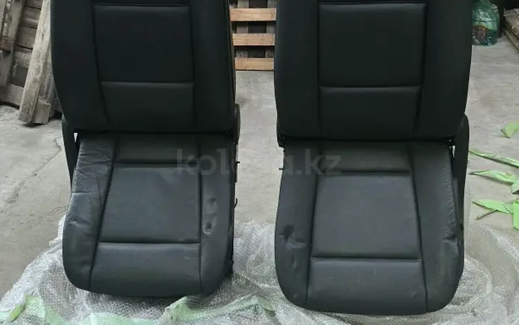 Сиденья е70 за 150 000 тг. в Алматы