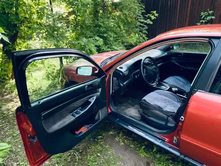 Audi A4 1996 года за 900 000 тг. в Алматы – фото 18