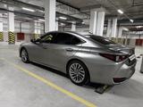 Lexus ES 300h 2025 года за 35 350 000 тг. в Астана – фото 3