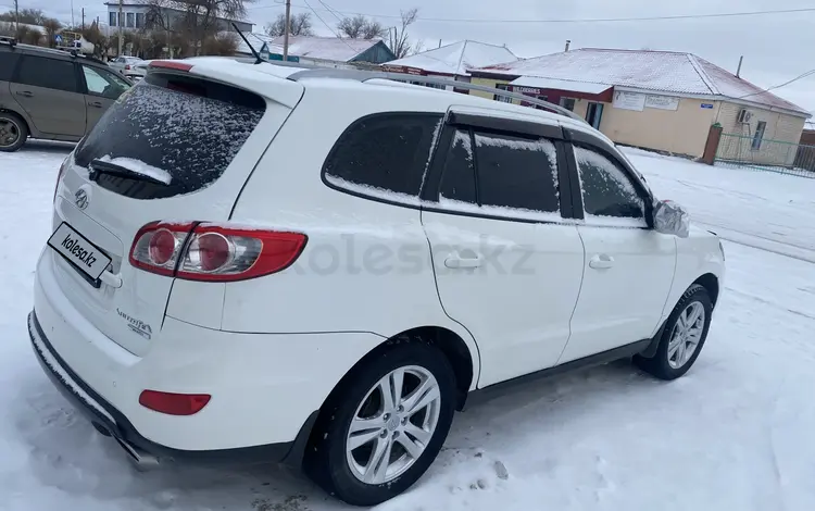 Hyundai Santa Fe 2011 года за 6 800 000 тг. в Уральск