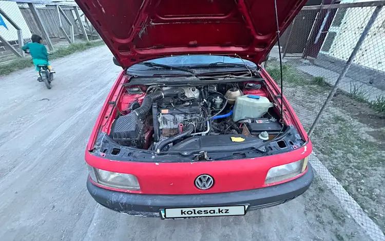 Volkswagen Passat 1993 годаүшін1 850 000 тг. в Семей