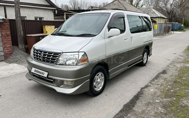 Toyota Grand Hiace 2000 года за 8 500 000 тг. в Талдыкорган