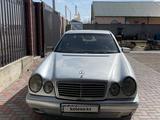 Mercedes-Benz E 200 1994 года за 1 750 000 тг. в Алматы