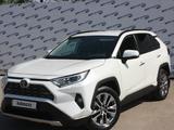 Toyota RAV4 2020 года за 18 500 000 тг. в Костанай – фото 2