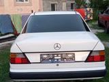 Mercedes-Benz E 230 1988 годаfor1 100 000 тг. в Талдыкорган – фото 3