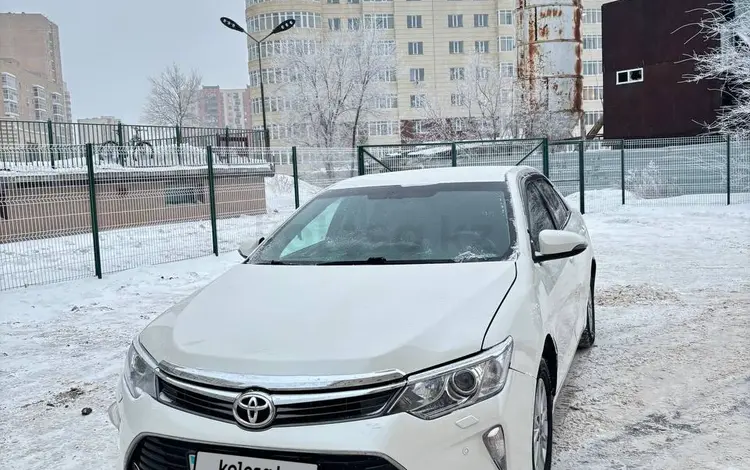 Toyota Camry 2016 годаfor10 400 000 тг. в Астана