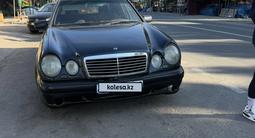 Mercedes-Benz E 320 1998 года за 2 000 000 тг. в Алматы