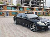 Mercedes-Benz S 550 2007 года за 7 000 000 тг. в Актау – фото 4