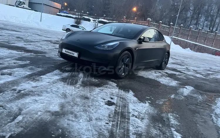 Tesla Model 3 2022 года за 23 500 000 тг. в Алматы