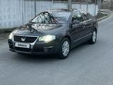Volkswagen Passat 2010 года за 3 800 000 тг. в Алматы – фото 3
