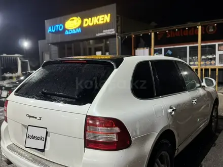 Porsche Cayenne 2004 года за 4 000 000 тг. в Алматы – фото 2