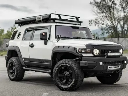 Toyota FJ Cruiser 2009 года за 15 200 000 тг. в Алматы