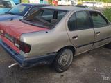 Nissan Primera 1991 года за 10 000 тг. в Усть-Каменогорск