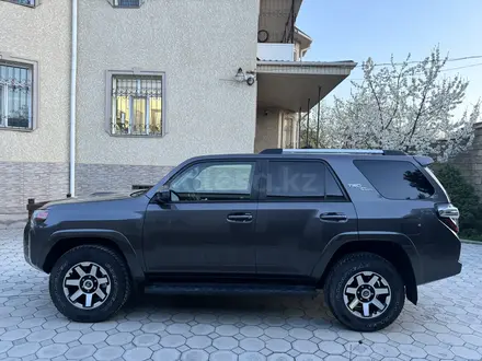 Toyota 4Runner 2018 года за 15 900 000 тг. в Шымкент – фото 4