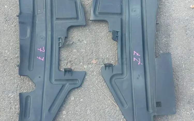 Защита радиатора на Toyota Avensis T250 за 10 000 тг. в Алматы