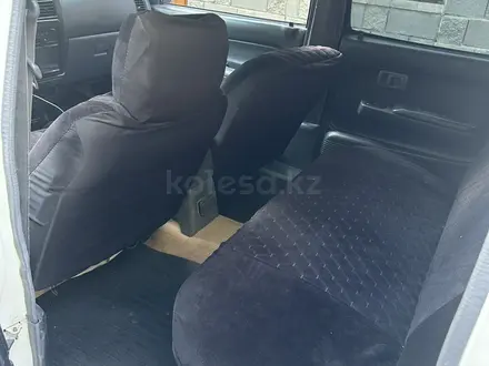 Toyota Hilux 2005 года за 3 200 000 тг. в Алматы – фото 5