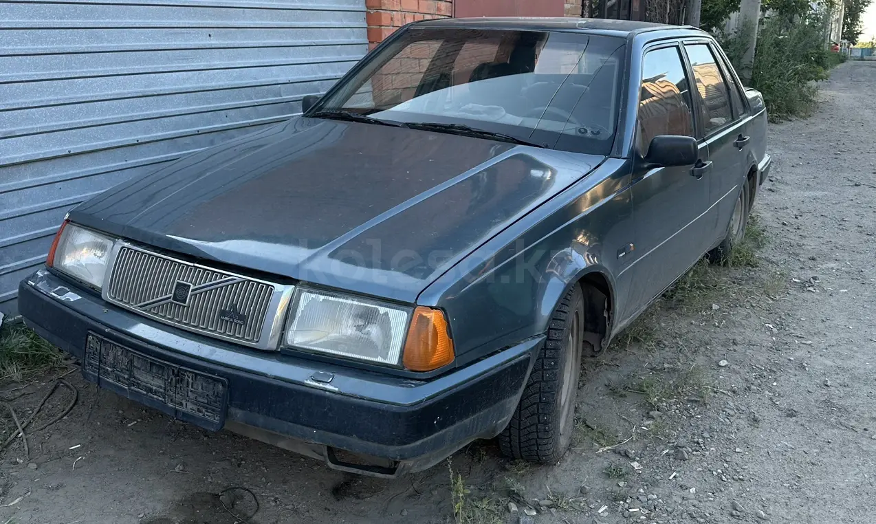 Volvo 460, 1990