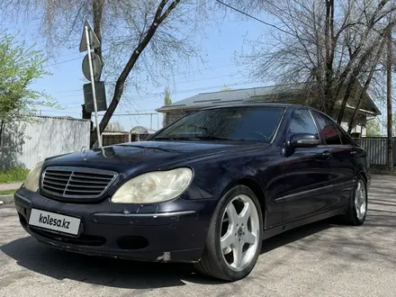 Mercedes-Benz S 320 2000 года за 3 300 000 тг. в Алматы