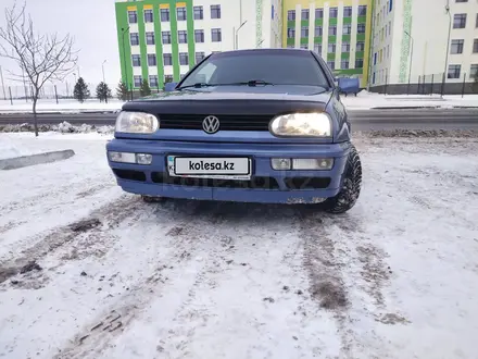 Volkswagen Golf 1993 года за 2 300 000 тг. в Астана