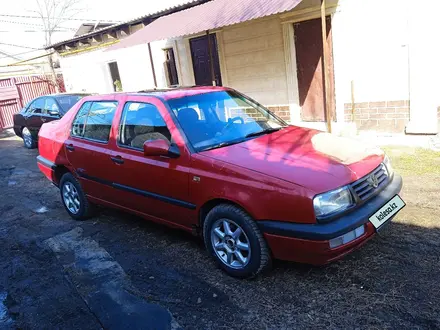 Volkswagen Vento 1995 года за 1 200 000 тг. в Алматы – фото 11