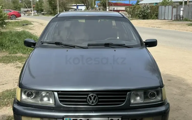 Volkswagen Passat 1995 года за 1 500 000 тг. в Актобе