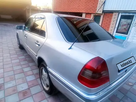 Mercedes-Benz C 220 1994 года за 2 100 000 тг. в Алматы – фото 4