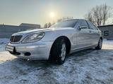 Mercedes-Benz S 320 2002 годаfor4 500 000 тг. в Алматы – фото 3