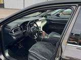Toyota Camry 2018 годаүшін10 500 000 тг. в Петропавловск – фото 3