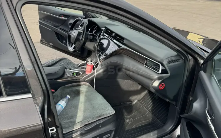 Toyota Camry 2018 года за 10 500 000 тг. в Петропавловск