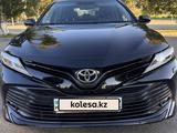 Toyota Camry 2019 года за 14 300 000 тг. в Алматы – фото 4