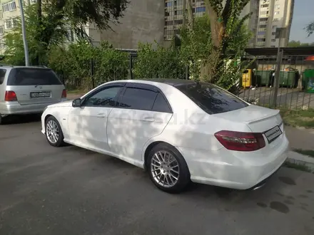 Mercedes-Benz E 200 2011 года за 6 000 000 тг. в Алматы – фото 4