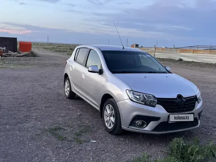 Renault Sandero 2018 года за 4 200 000 тг. в Караганда – фото 2