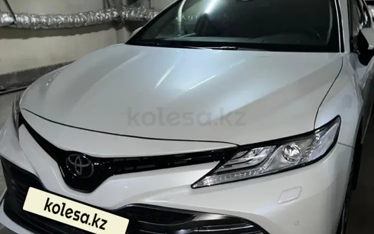 Toyota Camry 2021 года за 17 700 000 тг. в Алматы