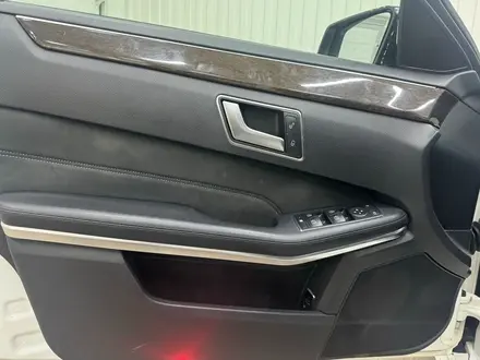 Mercedes-Benz E 200 2013 года за 8 191 200 тг. в Астана – фото 15
