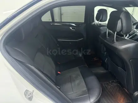 Mercedes-Benz E 200 2013 года за 8 191 200 тг. в Астана – фото 10
