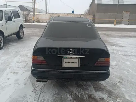 Mercedes-Benz E 280 1993 года за 1 350 000 тг. в Тараз – фото 5