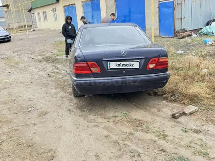 Mercedes-Benz E 320 1996 года за 1 100 000 тг. в Алматы – фото 3