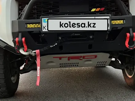 Toyota 4Runner 2022 года за 36 000 000 тг. в Алматы – фото 13