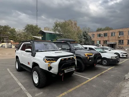 Toyota 4Runner 2022 года за 36 000 000 тг. в Алматы – фото 3