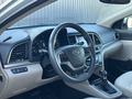 Hyundai Elantra 2018 года за 4 199 999 тг. в Уральск – фото 18