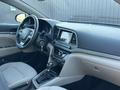 Hyundai Elantra 2018 года за 4 199 999 тг. в Уральск – фото 21