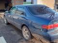 Toyota Camry 2000 года за 2 600 000 тг. в Зайсан – фото 3