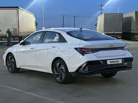 Hyundai Elantra 2024 года за 9 400 000 тг. в Уральск – фото 16