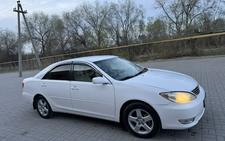 Toyota Camry 2004 года за 5 500 000 тг. в Актобе