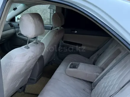 Toyota Camry 2004 года за 5 500 000 тг. в Актобе – фото 7
