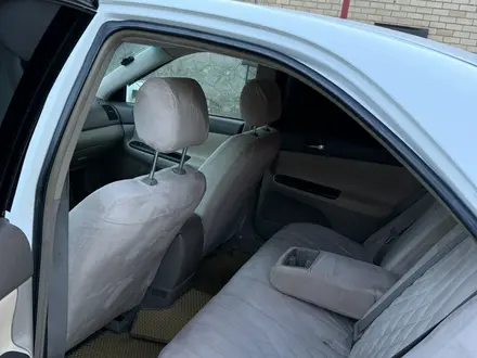 Toyota Camry 2004 года за 5 500 000 тг. в Актобе – фото 9
